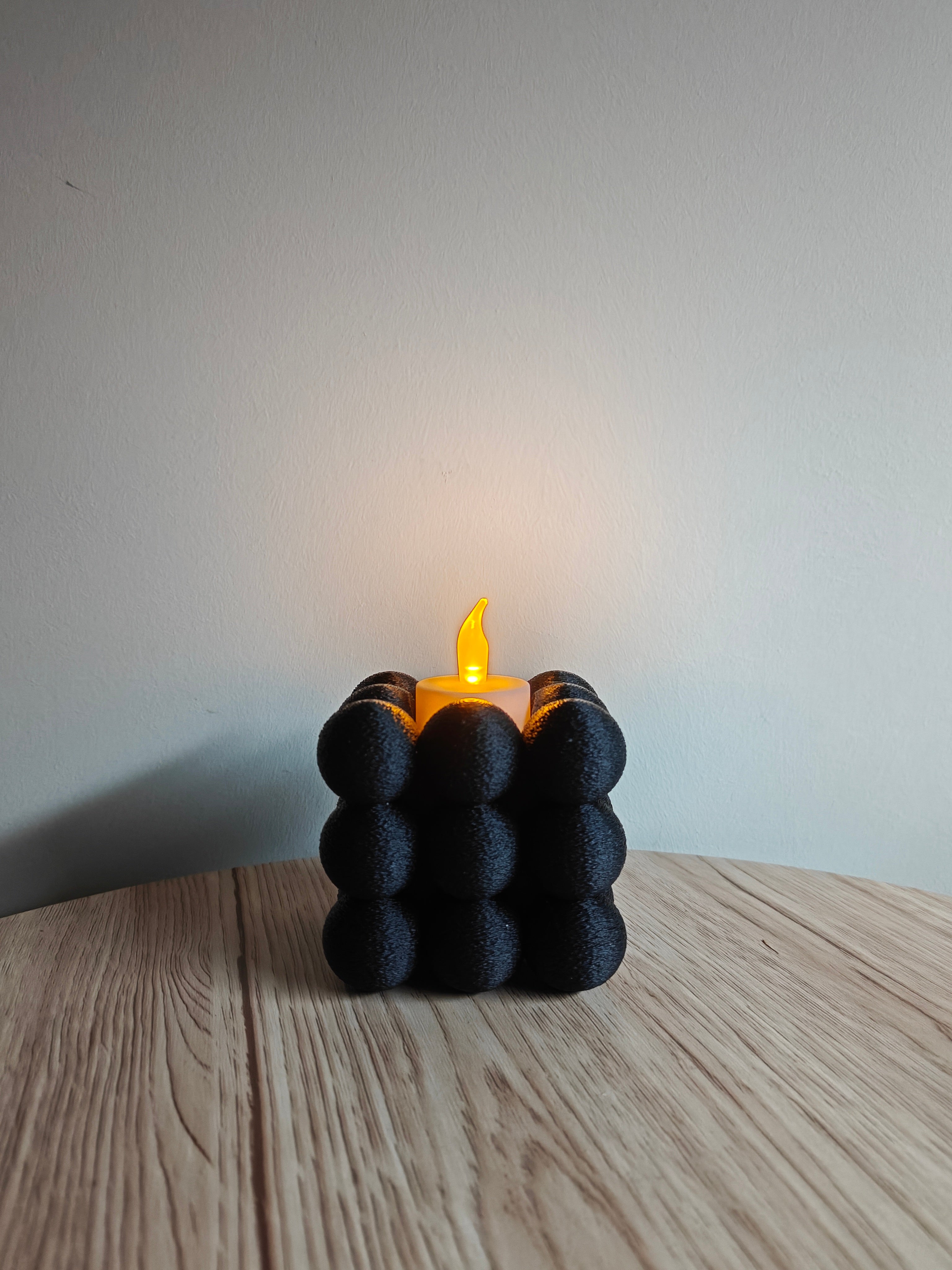 Tealight holder